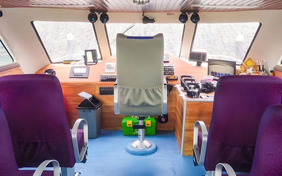 Nusa Penida to Bali (Sanur) Fast Boat Ferry Ticket with VIP Lounge Access Image 8
