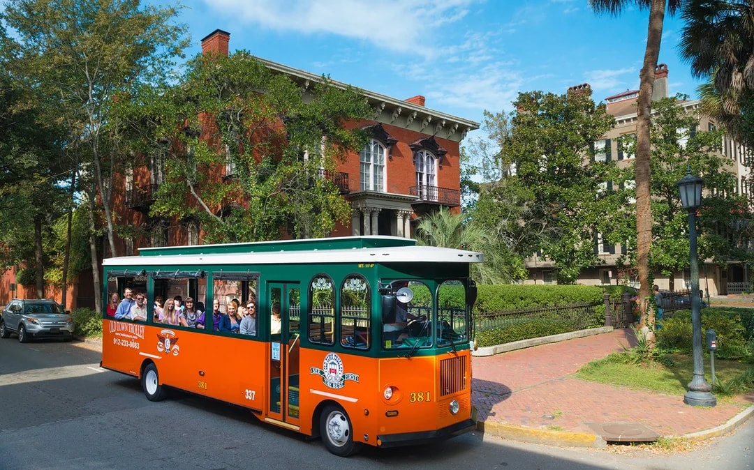 Old Town Trolley Tours: Savannah Hop-on Hop-off Bus Tour Image 7