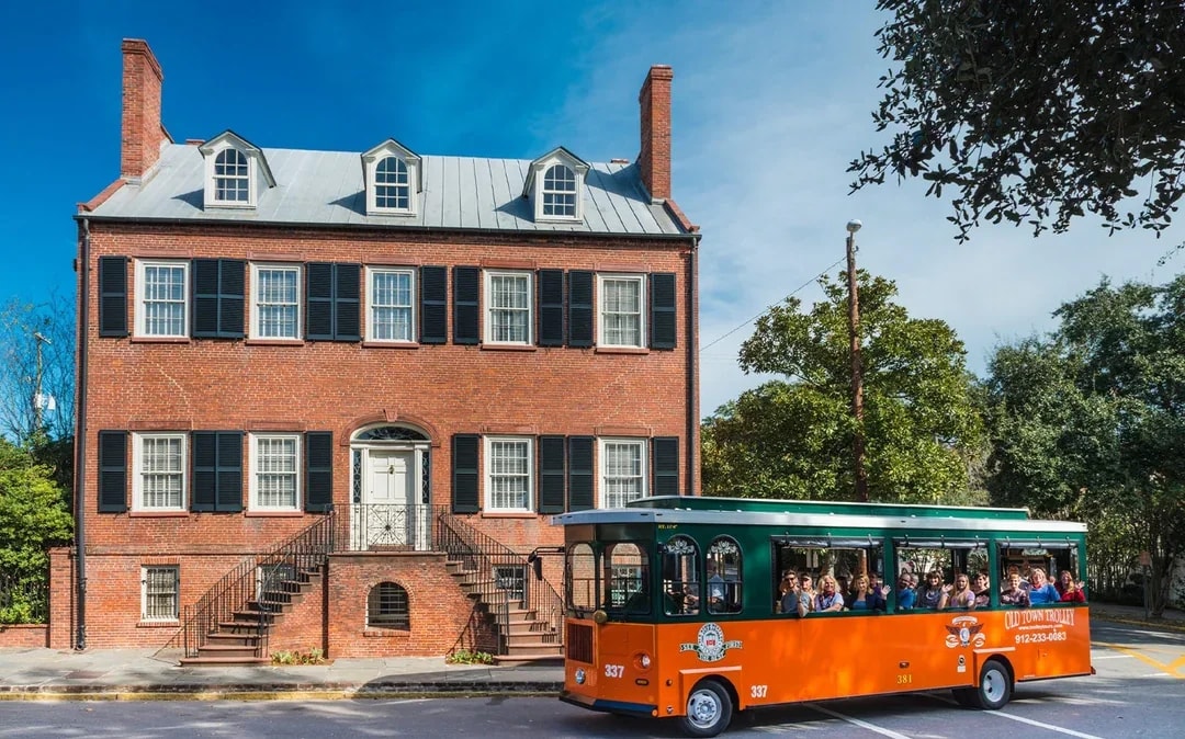 Old Town Trolley Tours: Savannah Hop-on Hop-off Bus Tour Image 3