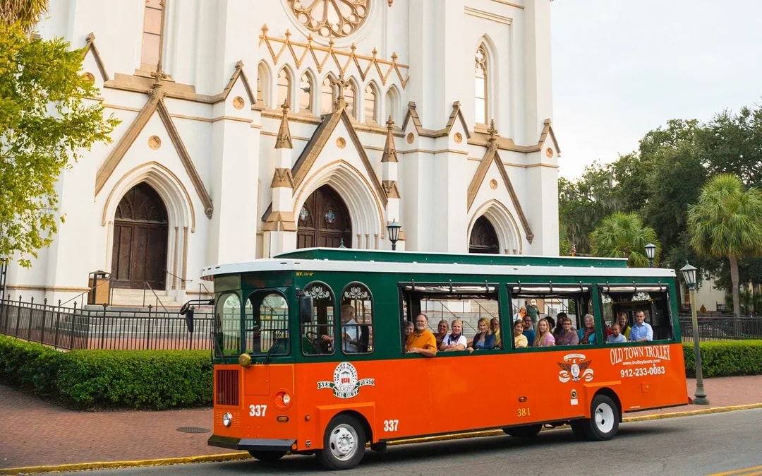 Old Town Trolley Tours: Savannah Hop-on Hop-off Bus Tour Image 4