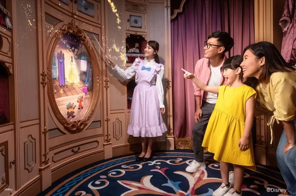 [One-Day Disney Princess Experience] Hong Kong Disneyland | Magic Makeup Salon - Disney Princess/Prince Styling and Photography Services