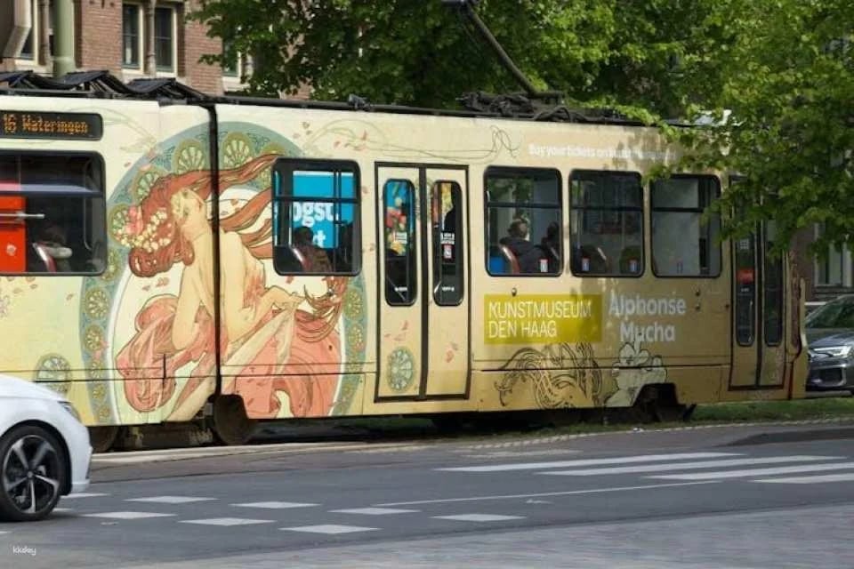 One day in Hague with self-guided audio tour