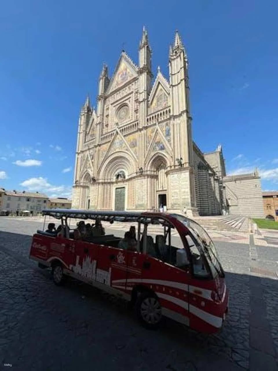 Orvieto panoramic electric minibus tour