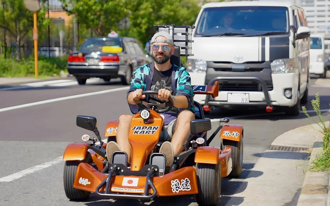 Osaka: Castle, HARUKAS 300 & Namba 90-Min Go-Karting Experience by JAPANKART Image 7