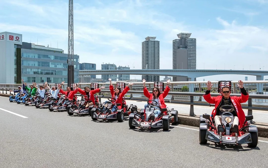 Osaka: Castle, HARUKAS 300 & Namba 90-Min Go-Karting Experience by JAPANKART Image 2