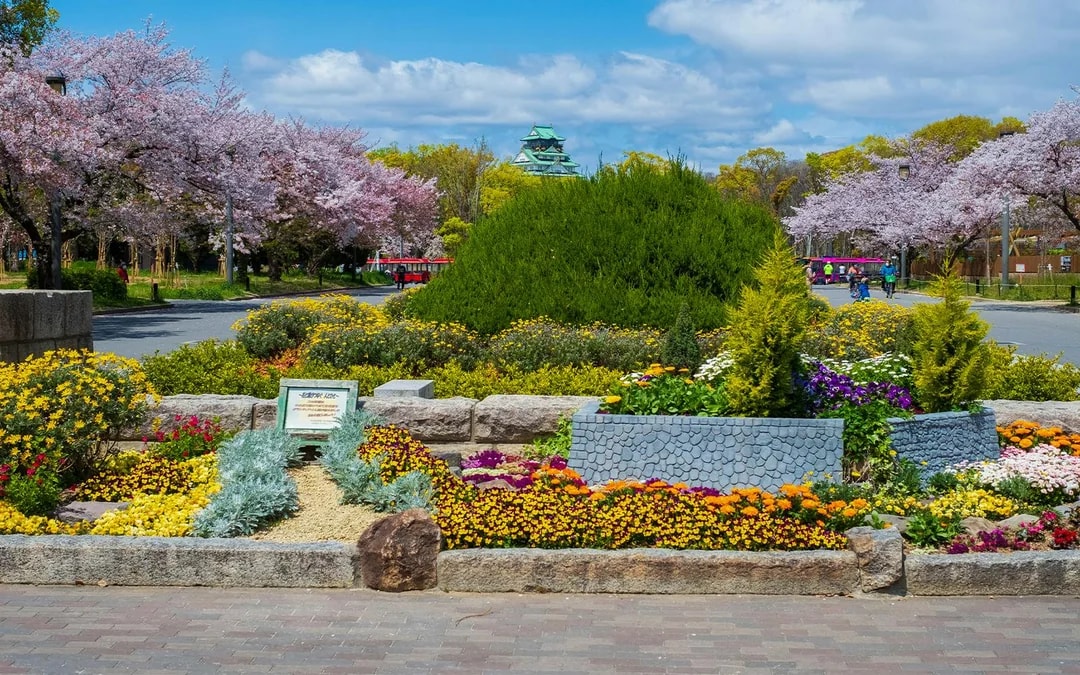 Osaka Castle Skip-the-line Tickets Image 6