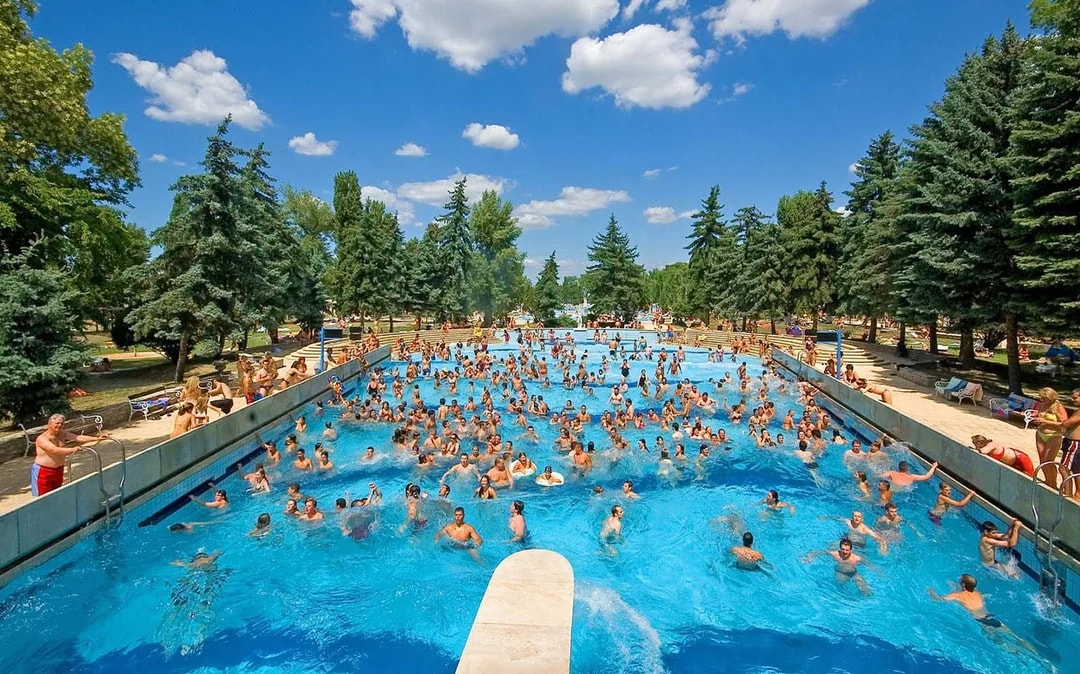Palatinus Spa: Entry Ticket with Locker or Private Cabin Image 3