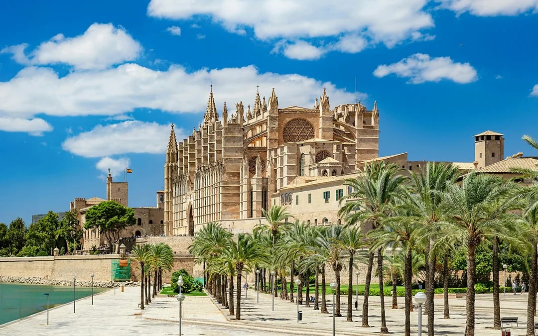 Palma Cathedral Skip-the-Line Tickets Image 1