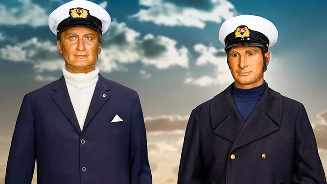 Wax figures of two captains in uniform at Panoptikum, Hamburg.