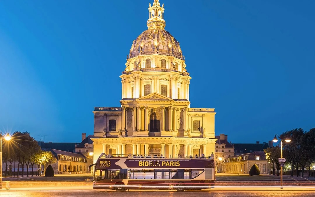 Big Bus: Paris Hop-On Hop-Off Bus Tour + Seine River Cruise Image 8