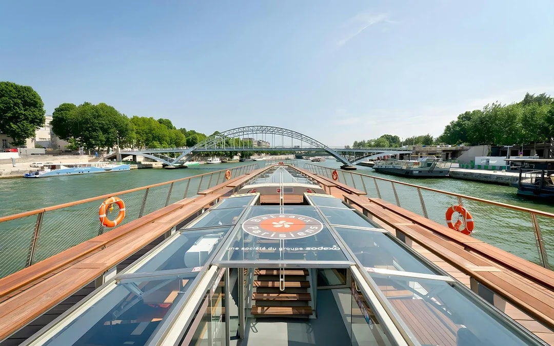 Big Bus: Paris Hop-On Hop-Off Bus Tour + Seine River Cruise Image 9