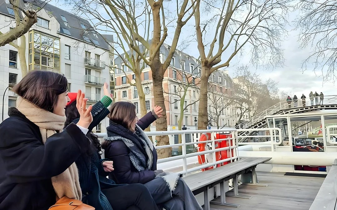 Paris: Canal Saint Martin to Seine River Sightseeing Cruise Image 3