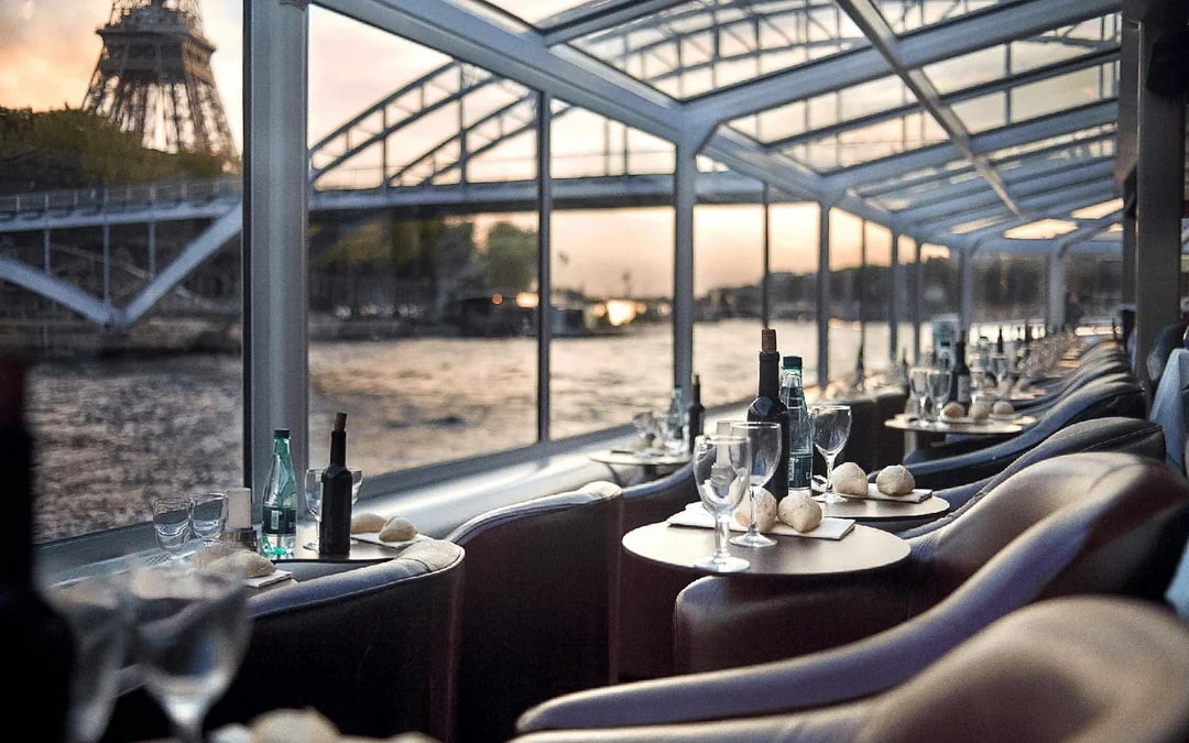 Paris En Scène - Dinner Cruise on the Seine in Paris Image 9