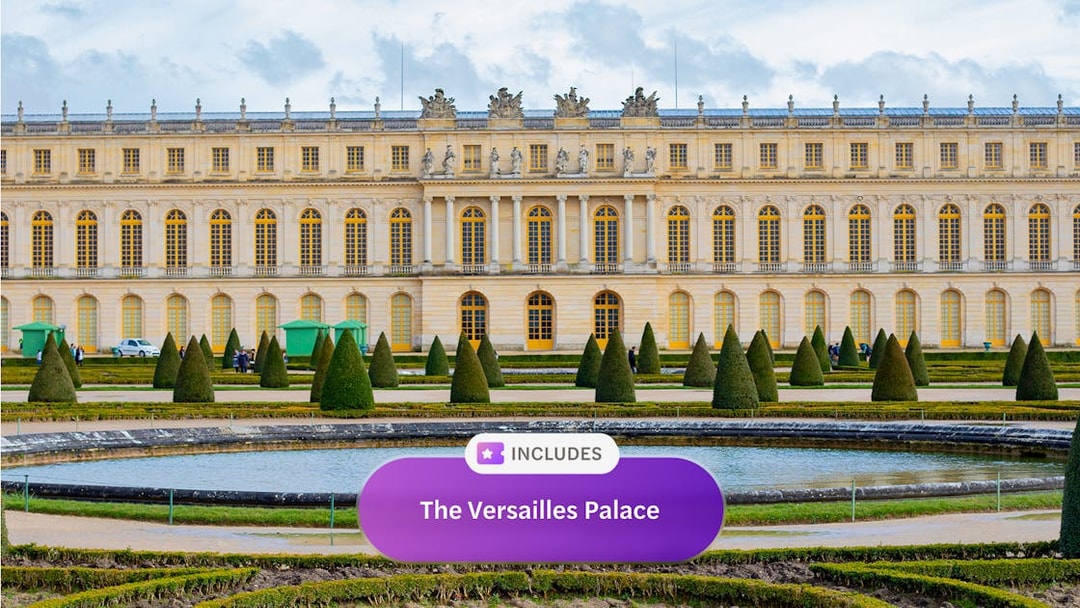 Versailles Palace facade with gardens, included in Paris Museum pass.