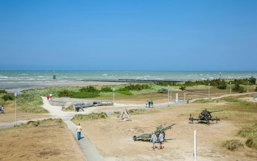 From Paris: Normandy D-Day Beaches Full-Day Guided Tour with Lunch Image 9