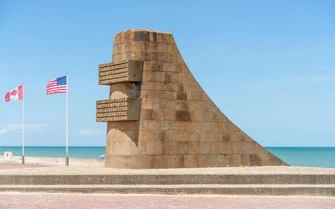 From Paris: Normandy D-Day Beaches Full-Day Guided Tour with Lunch Image 2
