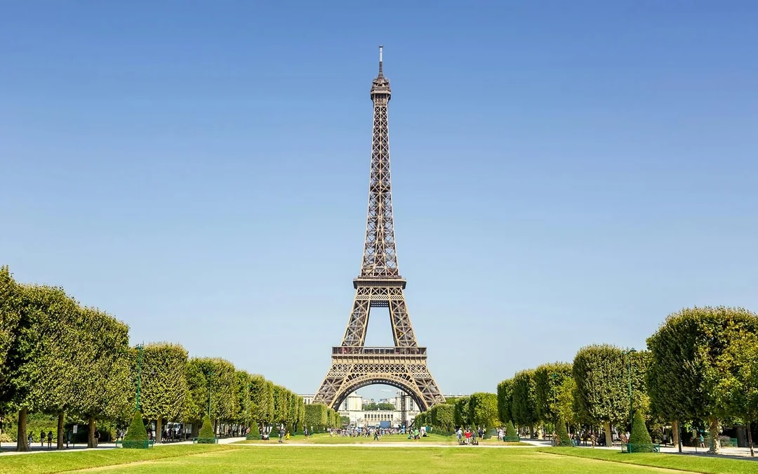 Paris Sightseeing Tour with Eiffel Tower 2nd Floor Tickets Image 2