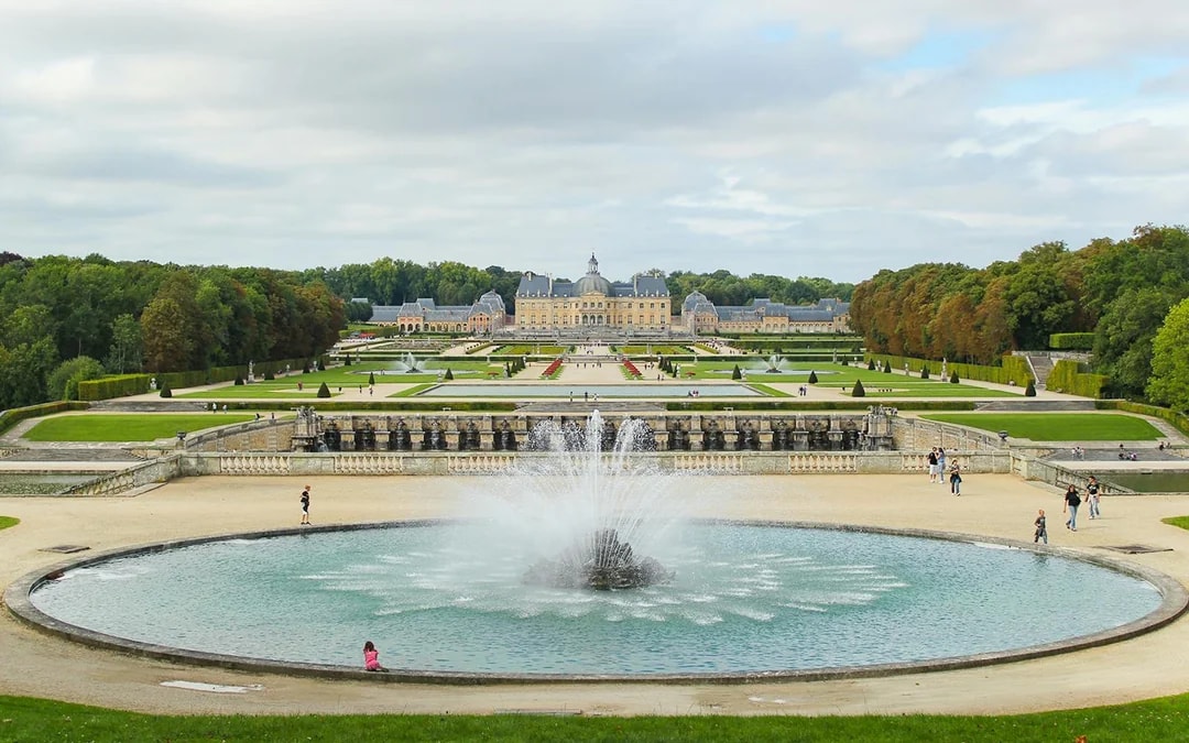 From Paris: Vaux-le-Vicomte & Fontainebleau Full-Day Tour with Optional Guide Image 8
