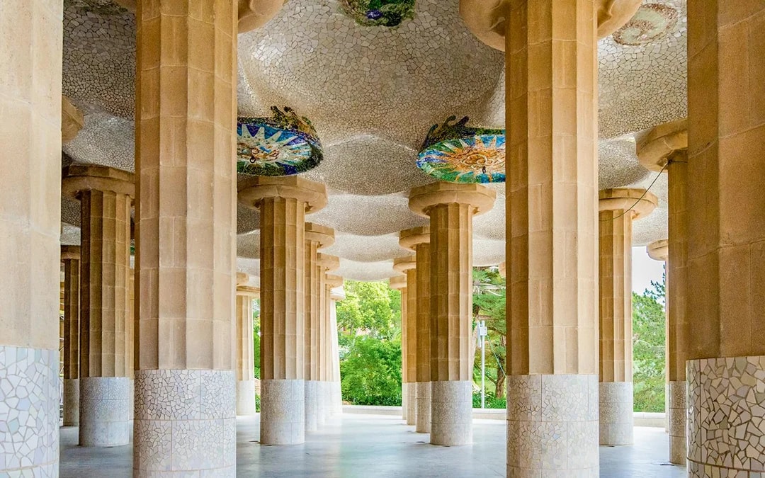 Park Güell Skip-the-Line Guided Tour Image 12