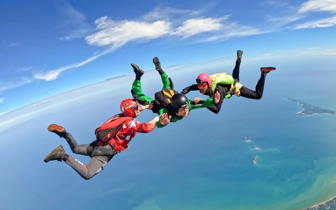 Ocean View Tandem Skydive in Pattaya: 13,000 ft Jump with Hotel Transfers Image 9