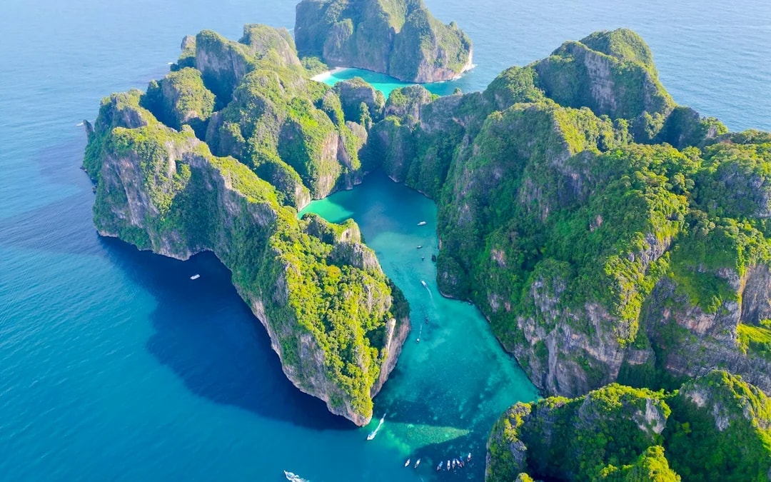 Phi Phi Private Longtail: Maya Bay, Pileh Lagoon & Snorkel Image 4