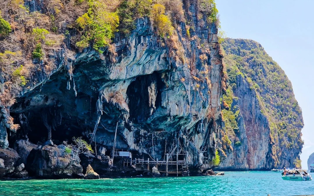 Phi Phi Private Longtail: Maya Bay, Pileh Lagoon & Snorkel Image 8