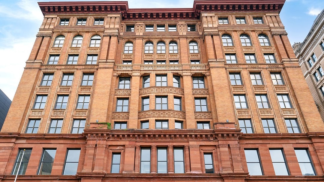 Philadelphia Bourse building facade on City Sightseeing Hop-On-Hop-Off Bus Tour.