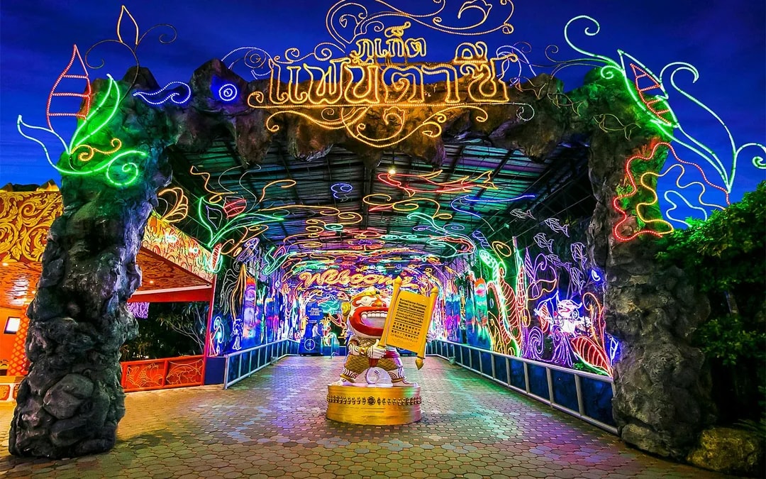 Phuket Fantasea Tickets with Round-Trip Shared Transfers & Optional Dinner Image 8