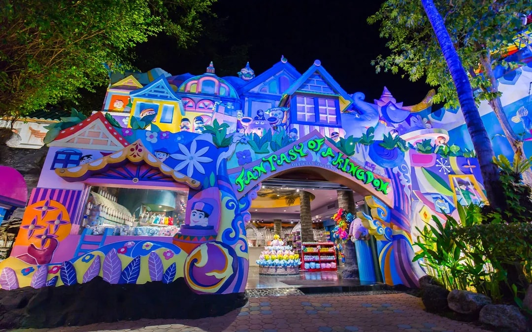 Phuket Fantasea Tickets with Round-Trip Shared Transfers & Optional Dinner Image 9