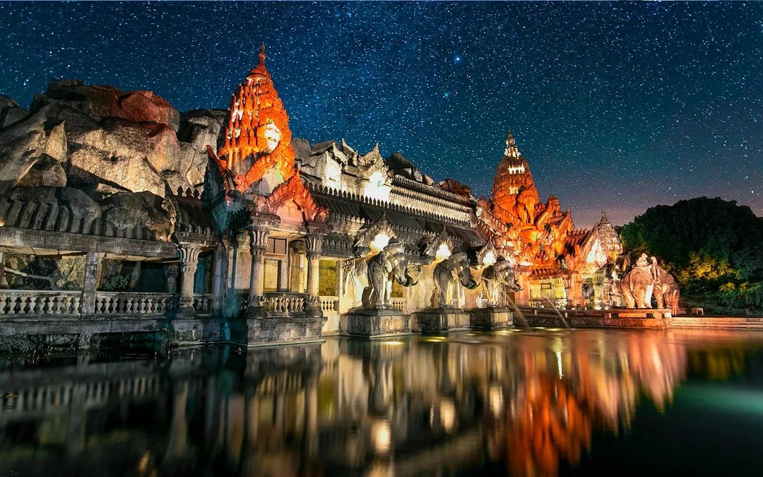 Phuket Fantasea Tickets with Round-Trip Shared Transfers & Optional Dinner Image 1