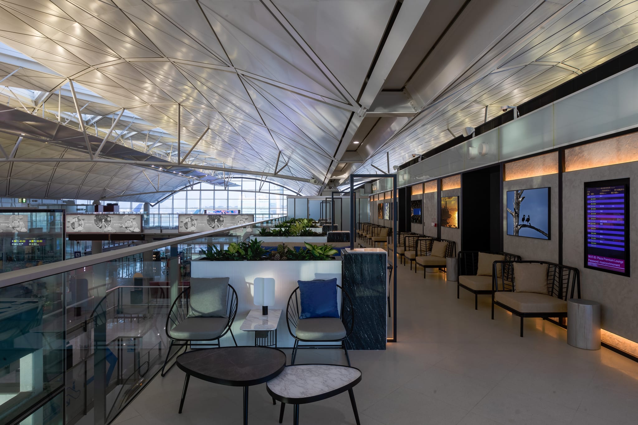 Plaza Premium Lounge (Gate 60) Hong Kong International Airport