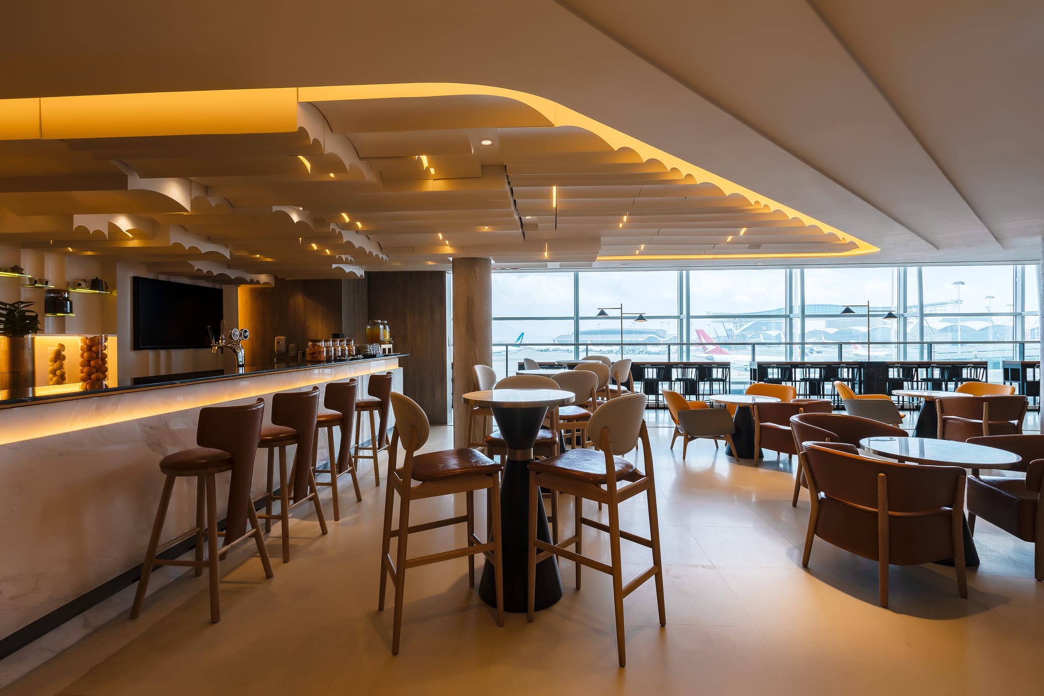 Plaza Premium Lounge (Gate 60) Hong Kong International Airport