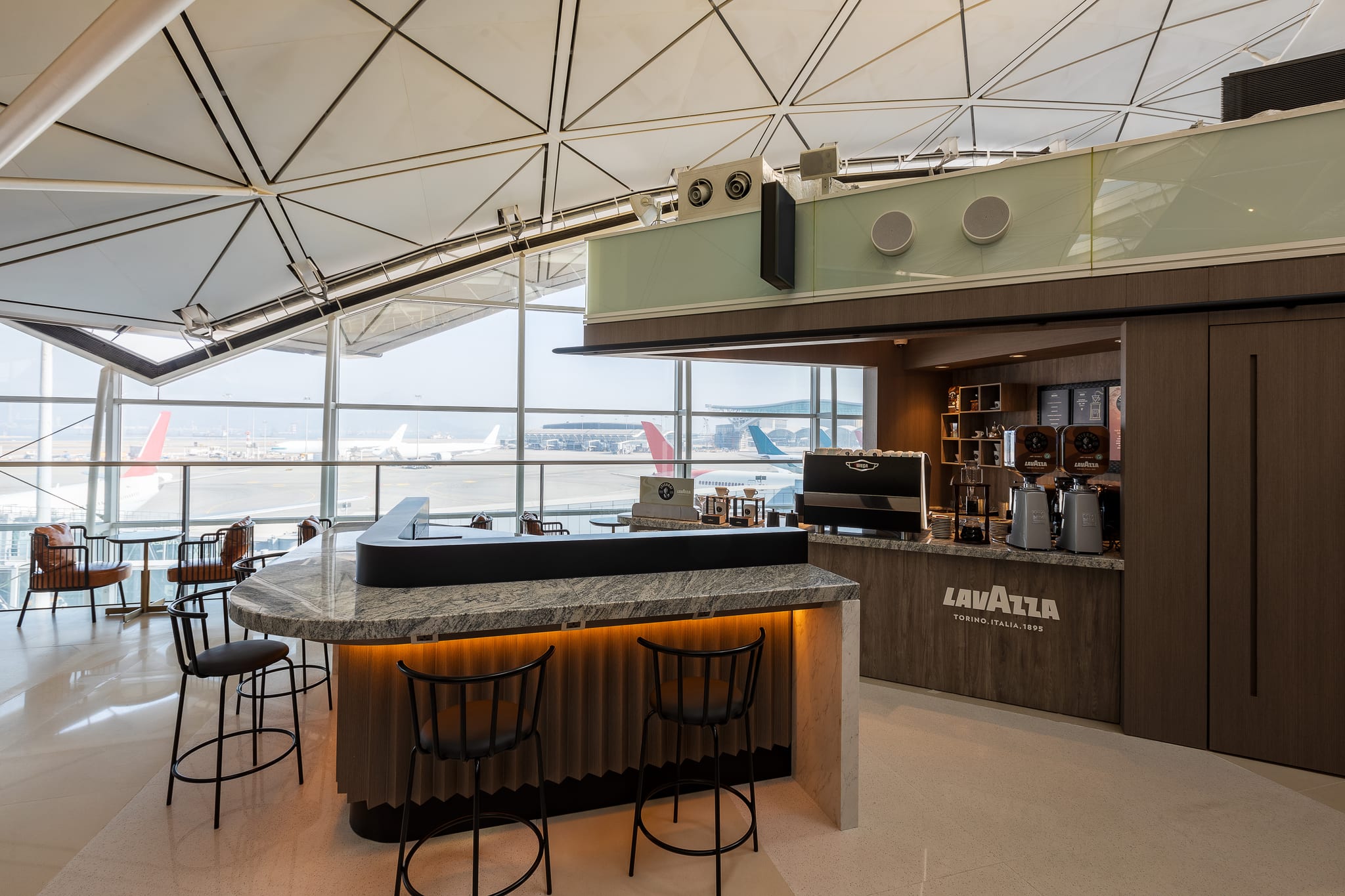 Plaza Premium Lounge (Gate 60) Hong Kong International Airport