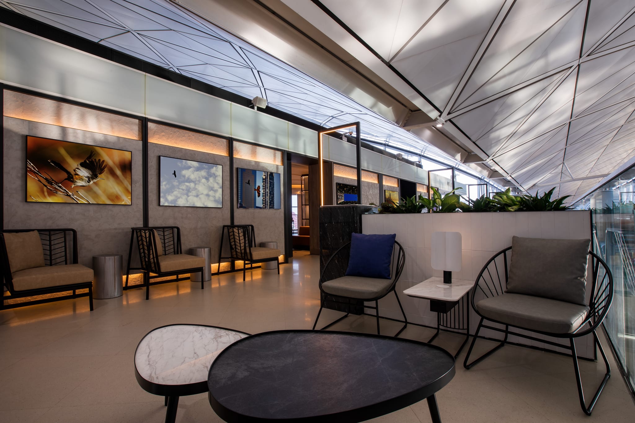 Plaza Premium Lounge (Gate 60) Hong Kong International Airport
