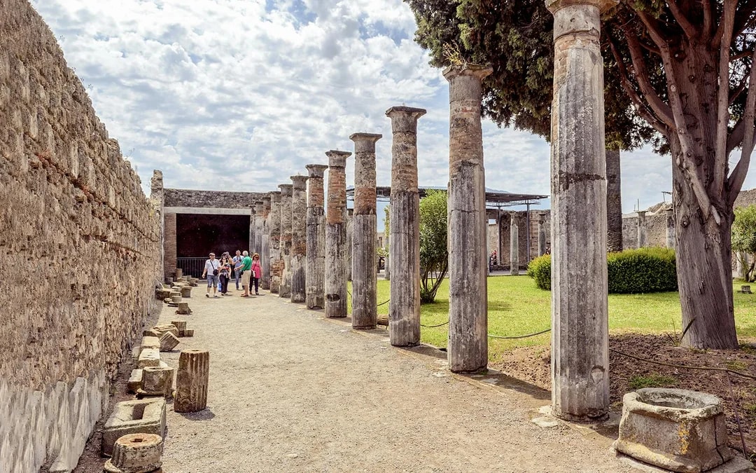 Pompeii Private Guided Tour with Archaeologist Image 7