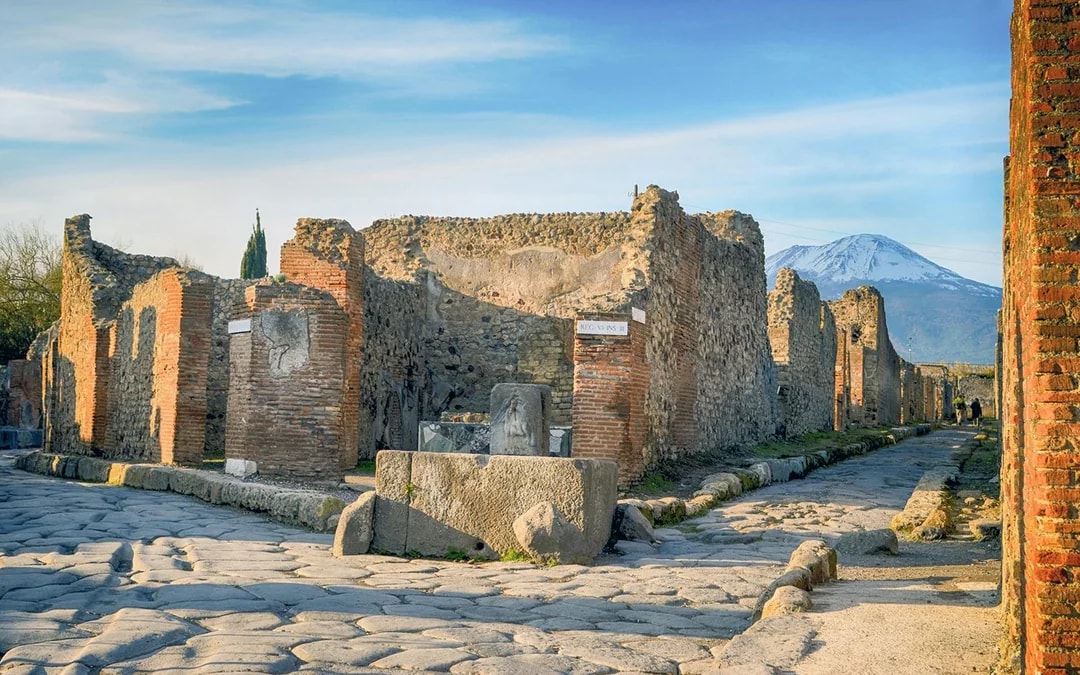Pompeii Skip-the-Line Tickets with Physical Guidebook Image 8