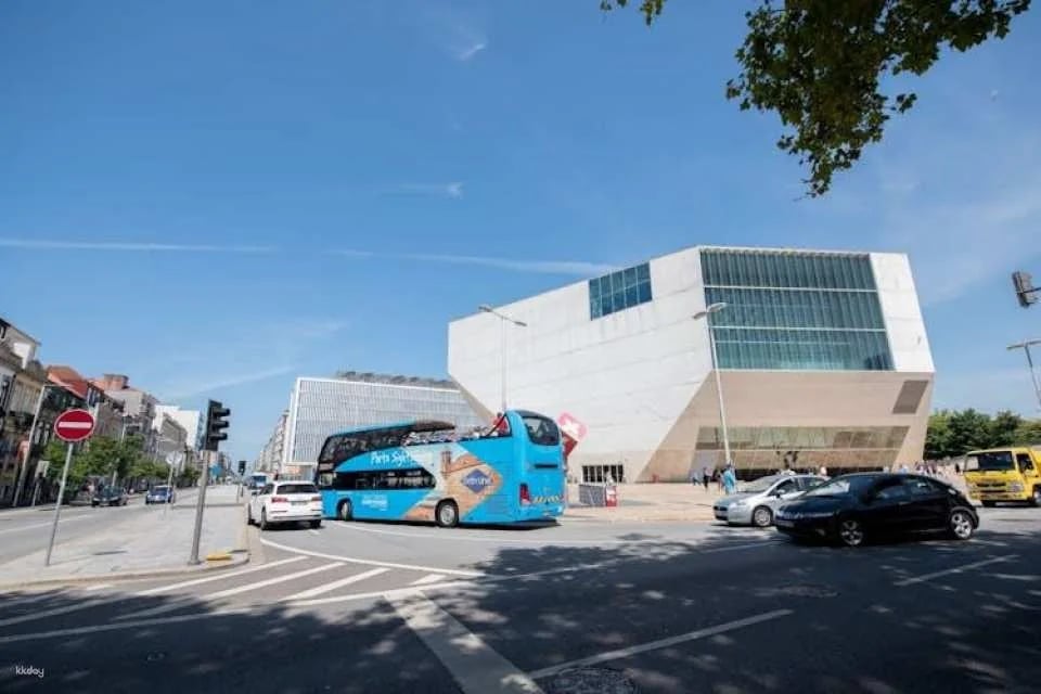 Porto 24 hours hop-on hop-off bus tour