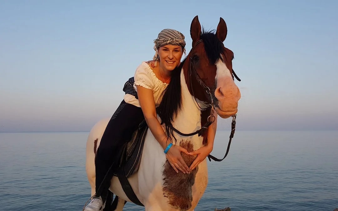Premium 2 Hours Horse Riding, Desert Trail & Sea Beach - Hurghada Image 4