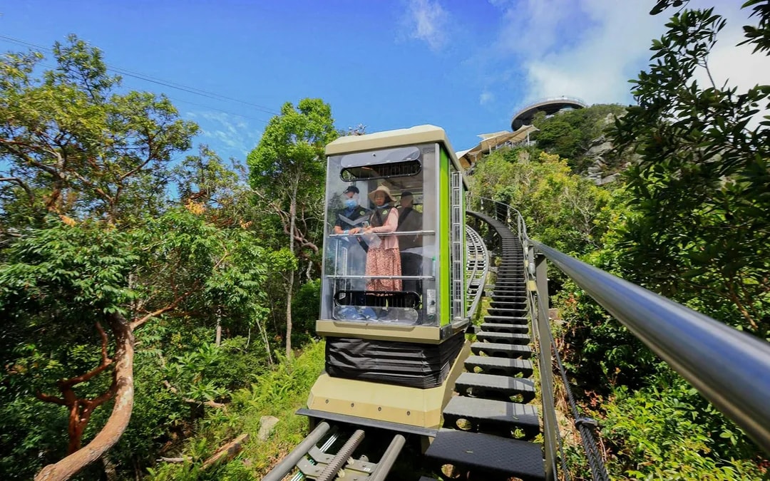 Premium Langkawi Cable Car Tickets with Express Lane 
 Image 8