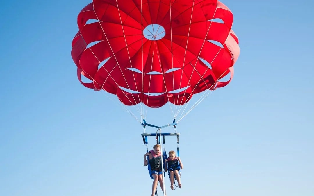 Premium Parasailing Fly Experience NO Transfer - Hurghada Image 1