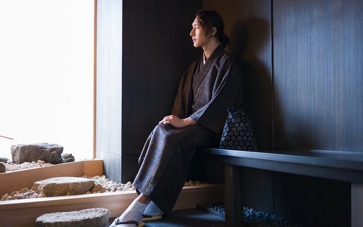 Premium Silk Kimono Rental and Dressing at Shinjuku Gyoen National Garden Image 3