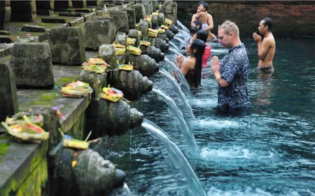 Private Bali Ubud Tour: Tirta Empul, Rice Terrace & Swing Image 2