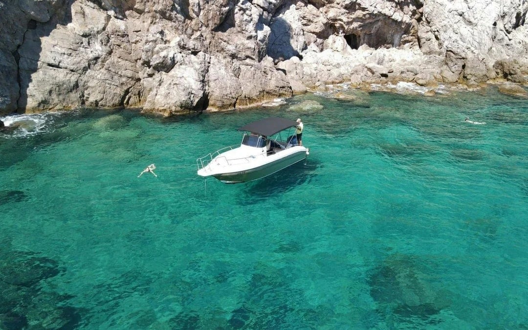 Private Blue Cave & Elafiti Islands Speedboat Tour with Drinks & Snorkeling Image 1