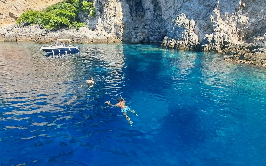 Private Blue Cave & Elafiti Islands Speedboat Tour with Drinks & Snorkeling Image 7