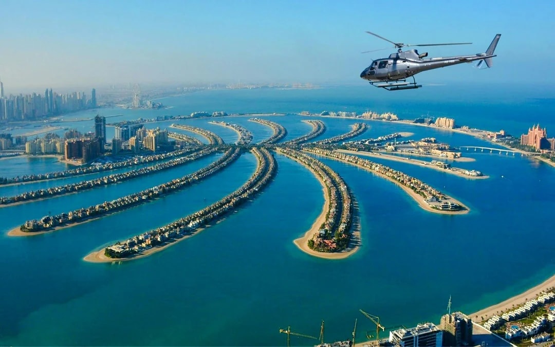 Private Dubai Helicopter Ride by Helidubai: 12 to 40 Minutes (Up to 5 Guests) Image 7