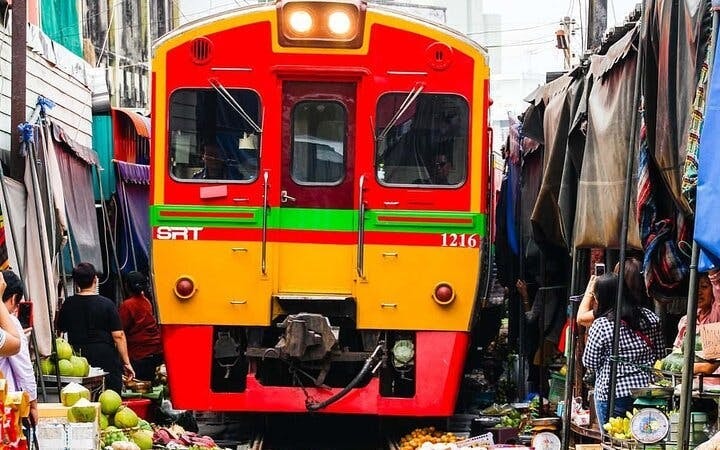 Private: Maeklong Railway Market and Ayutthaya Full Day Tour Image 4