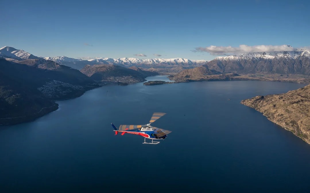 Queenstown Panorama Helicopter Tour with Alpine Landing Image 5