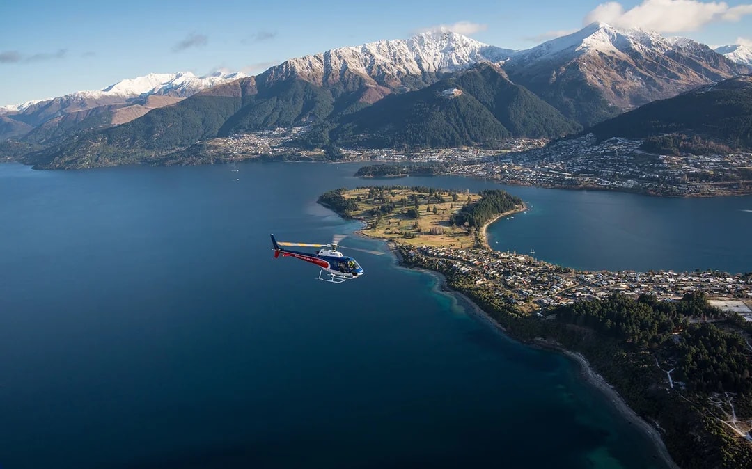 Queenstown Panorama Helicopter Tour with Alpine Landing Image 6