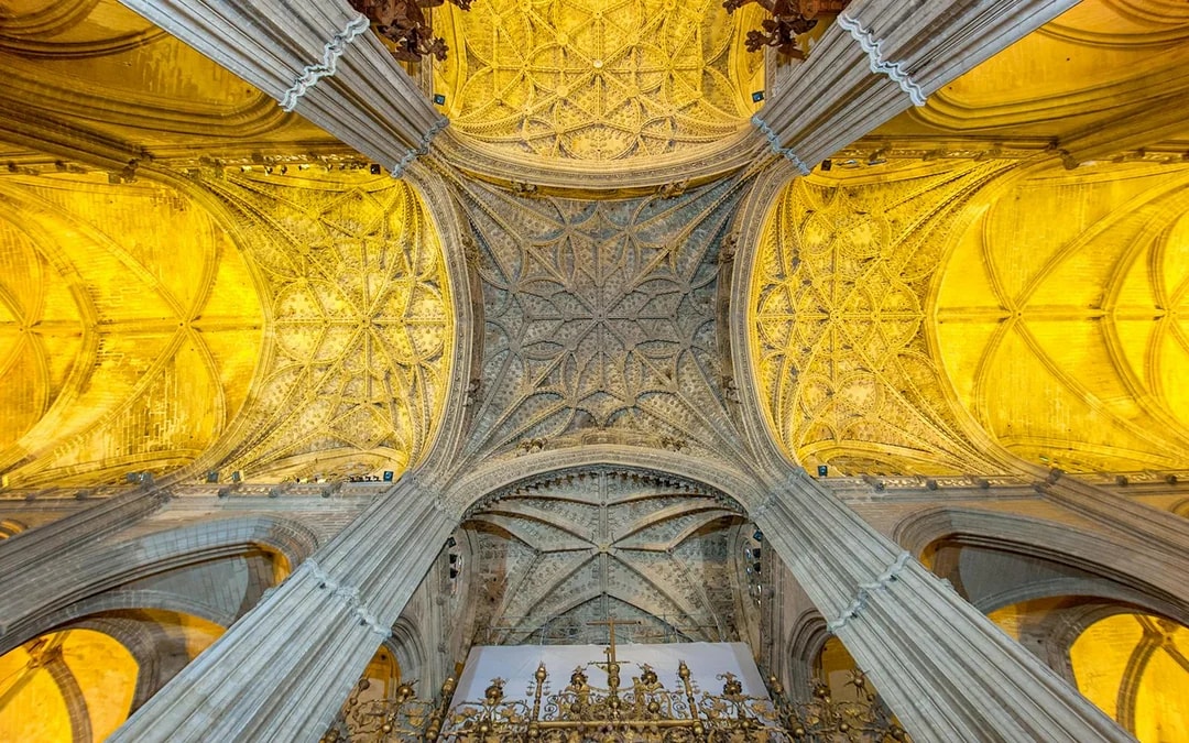 Real Alcázar Skip-the-Line Tickets with Free Seville Walking Tour Image 11