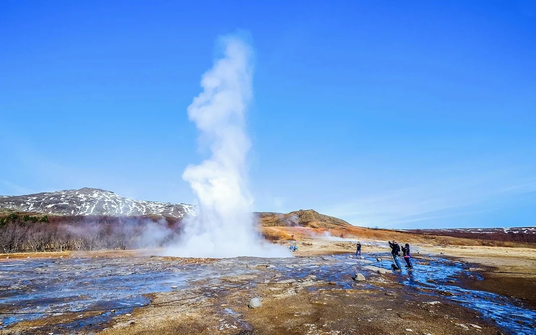 Reykjavik Combo: Northern Lights, Golden Circle & Blue Lagoon Tour Image 6